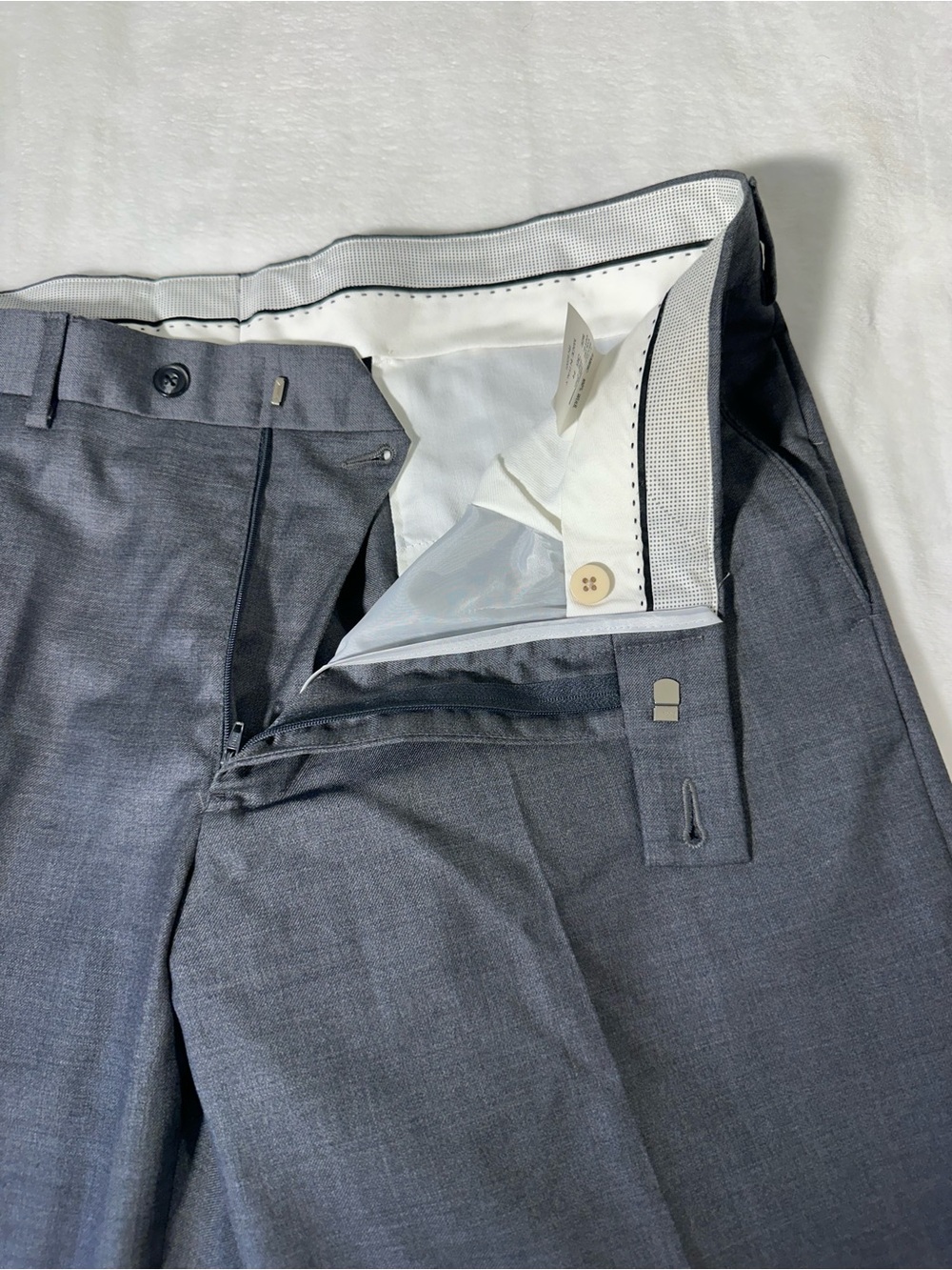 Bloomingdale's Men's Store Wool Grey dress pants - Made in Italy size 36